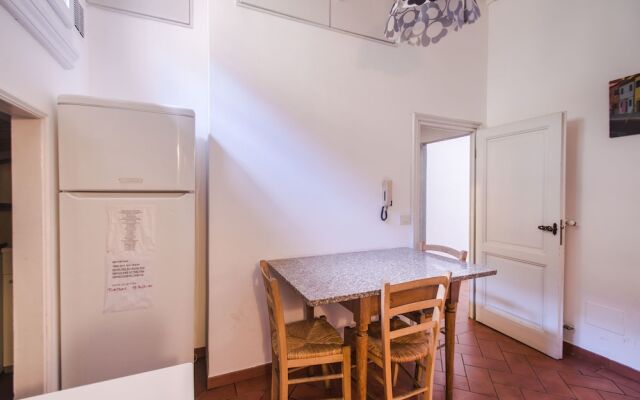 Lovely 4BD Apt 3min Walk to Ponte Vecchio