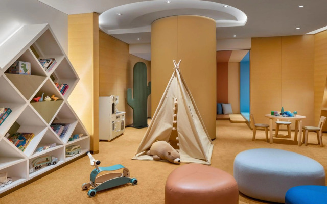 Sheraton Hong Kong Tung Chung Hotel