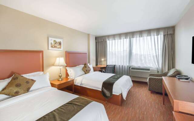 Ramada by Wyndham Flushing Queens