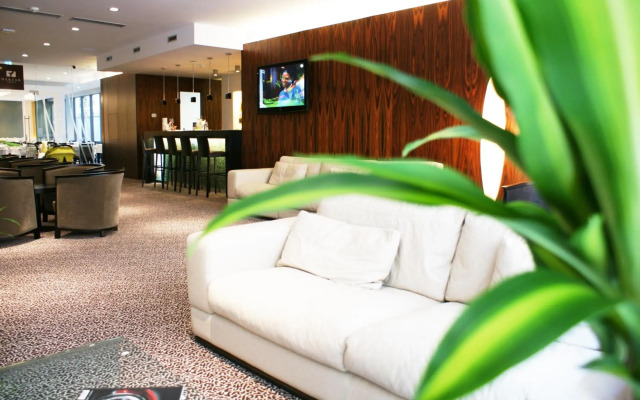 Hotel Avance