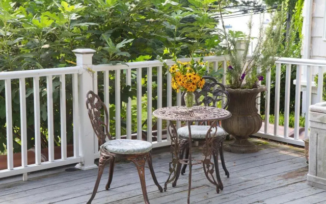 The Harbor Rose Bed & Breakfast