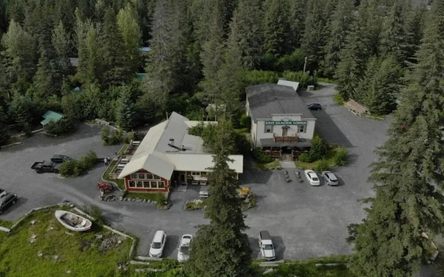 Exit Glacier Lodge