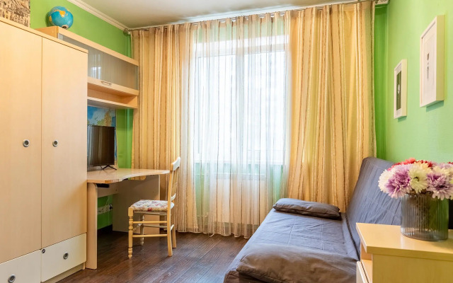 HomeHotel (ХоумХотел) на улице Есенина 5