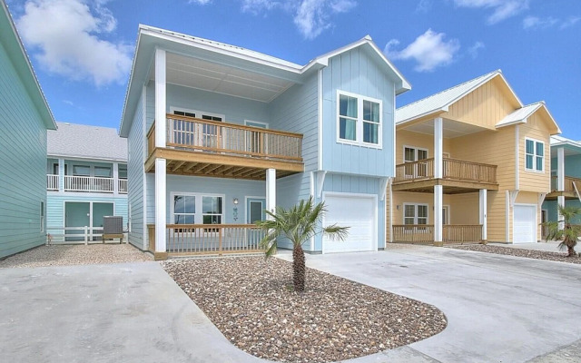 Copano Sunset #9 3 Bedroom Home by Redawning