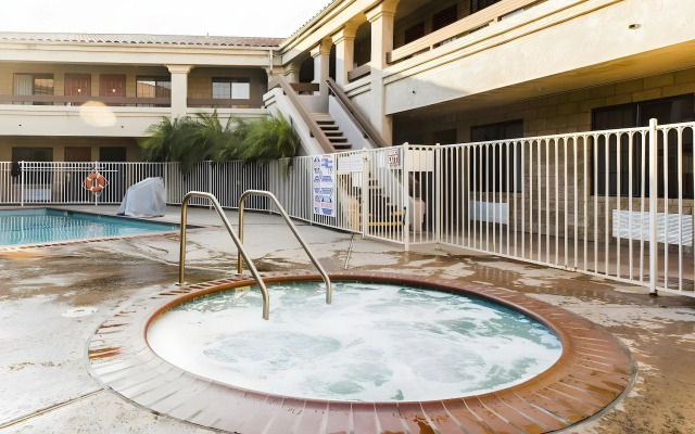 Premier Inns Thousand Oaks