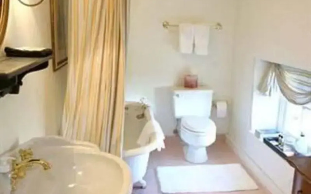 The Wayside Inn Bed & Breakfast