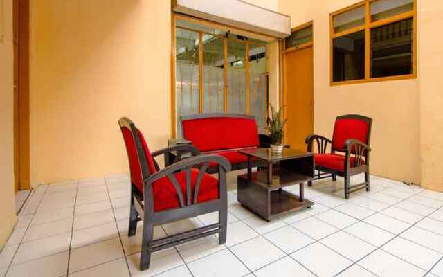 SPOT ON 2880 Wisma Larasati