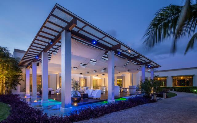 BlueBay Grand Esmeralda All Inclusive