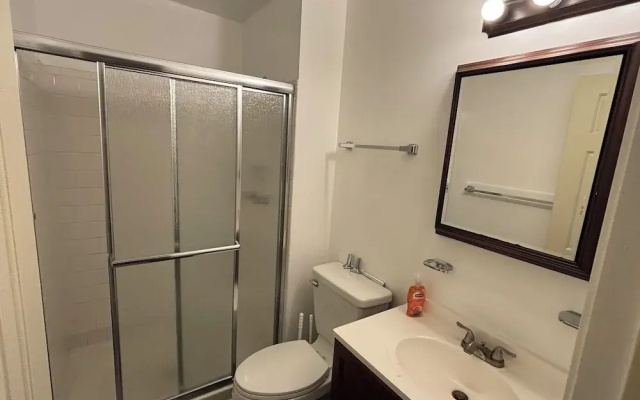 Cozy Hampton townhouse