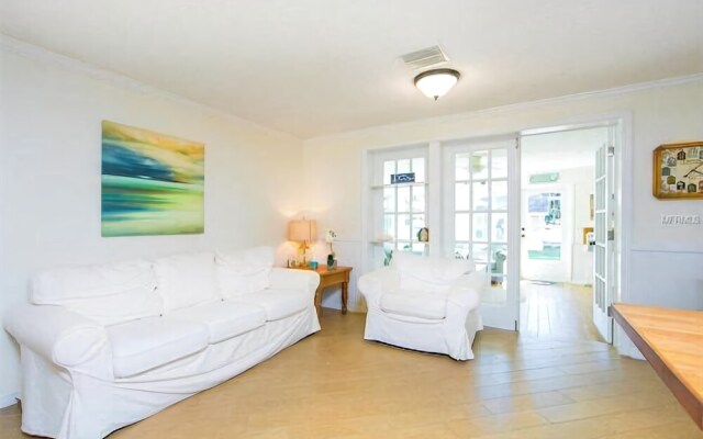 Angelfish Apartment 3