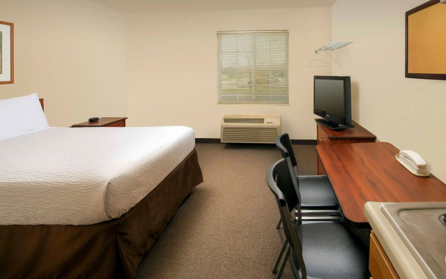 WoodSpring Suites Lincoln Northeast I-80