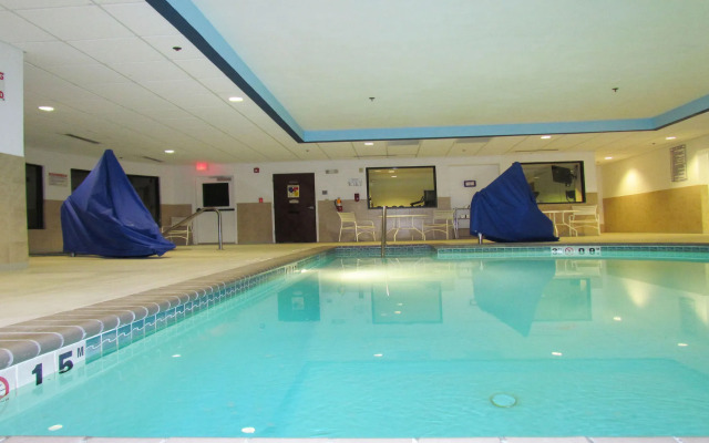 Holiday Inn Express Hotel & Suites Chesapeake by IHG