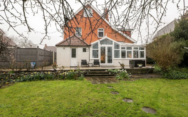 Tree of Life House, Number 27 Bere Lane