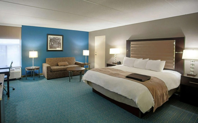 DoubleTree by Hilton Roseville Minneapolis