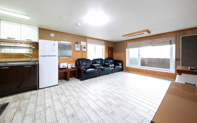 Yeosu The King Pension