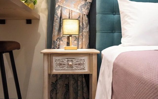 Romantic Studio under Acropolis