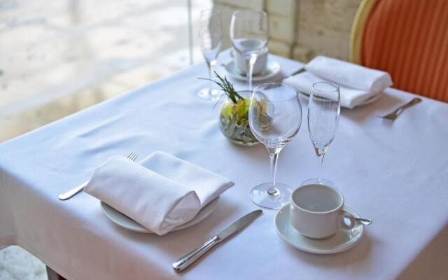 Pousada Castelo de Palmela - Historic Hotel