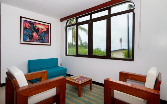 Galapagos Apartments - Bay View House