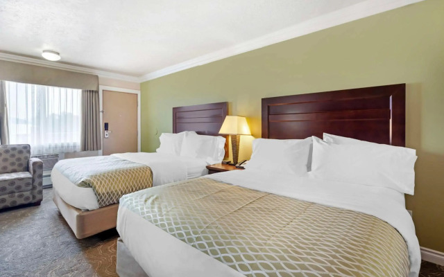 Best Western Plus Mirage Hotel & Resort