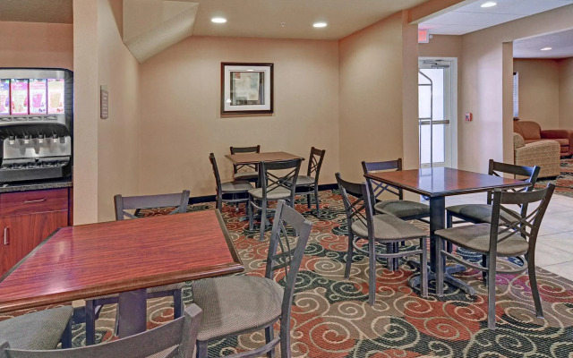 Cobblestone Inn & Suites – Big Lake