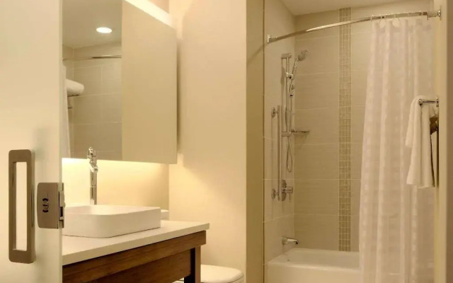 Hyatt Place Chicago Medical/University District