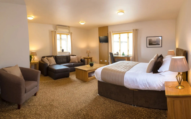 Courtyard Hotel