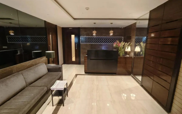 The Majlis Hotel - Near Taj Hotel Colaba