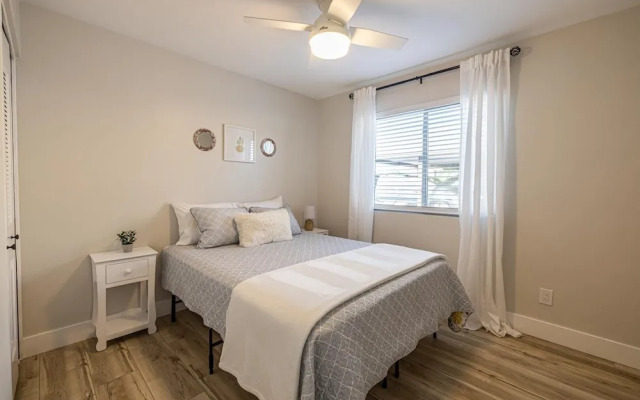 Open Floor Mesa Gable Vacation Home with Heated Pool by Redawning