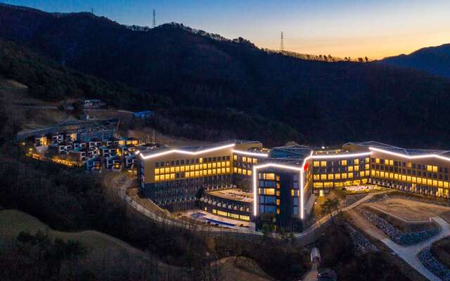 Ramada Hotel & Suites by Wyndham Gangwon Pyeongchang