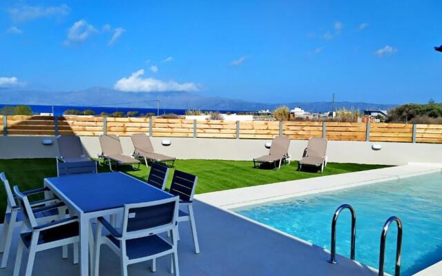 Balos Residence private pool Seafront Seaview