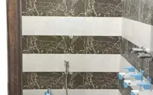 POP 89621 Hotel Yuvraj Place
