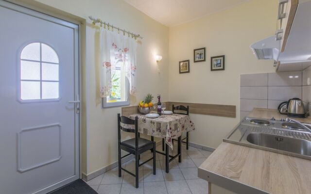 Apartment Mira