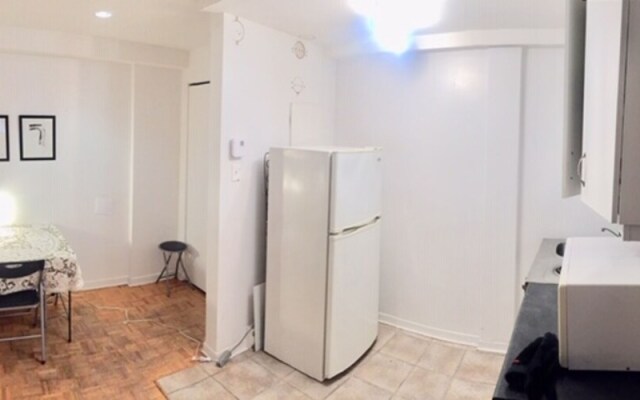 Studio Downtown - Metro Sherbrooke