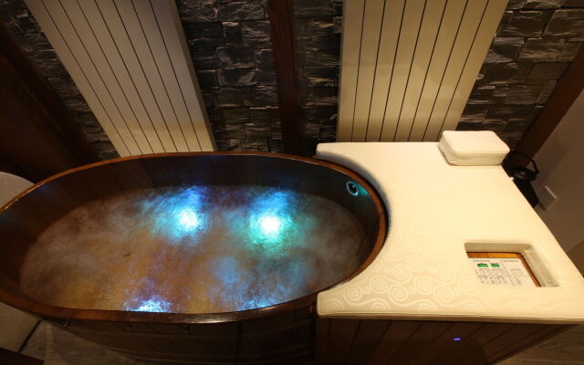 Star World International Hotel