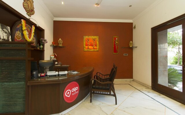 OYO 667 Hotel Vaishnavi Residency