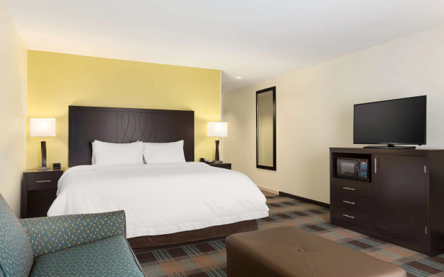 Hampton Inn Fairmont