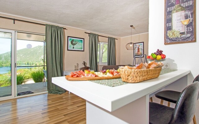 Sunrise Blace Apartments