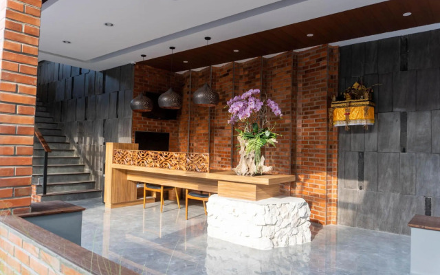 OYO 90376 Rabasta Kuta Residence