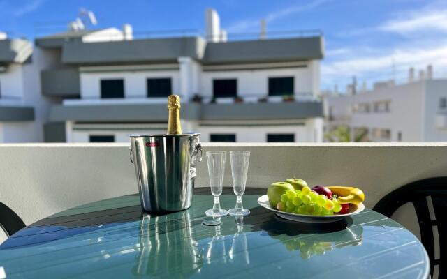 Albufeira Delight With Pool by Homing