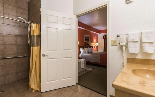 Motel 6 Alvarado, TX