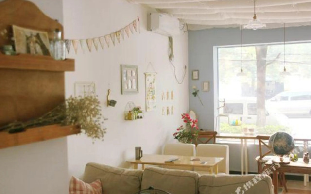 Lovely Journey International Youth Hostel