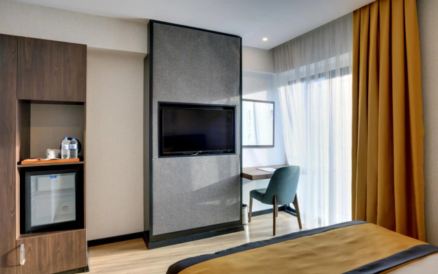 Leo suites Hotel