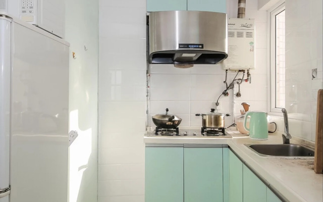 iFamily Apartment Hongfeng Branch