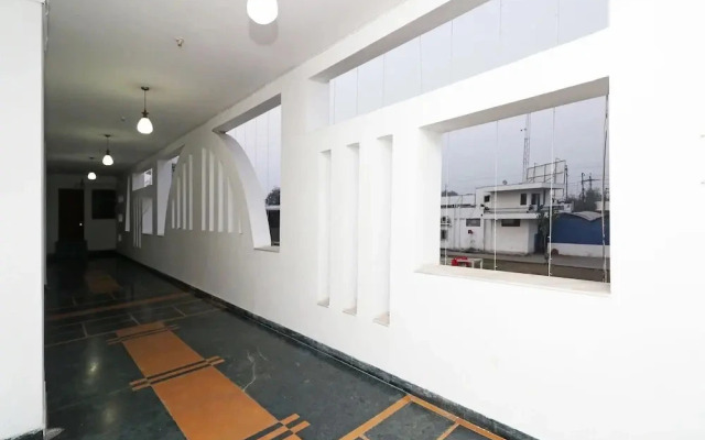 Hotel Grand Melrose by OYO Rooms