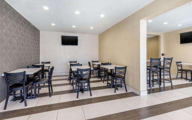 Motel 6 Charlotte, NC – Airport South
