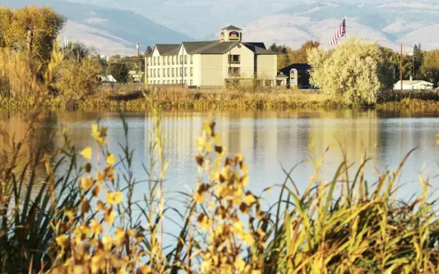 Best Western Plus Lincoln Inn & Suites