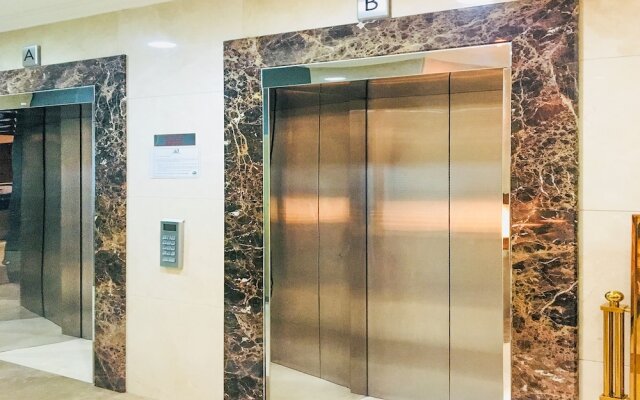 OYO 106 Home Manchester Tower