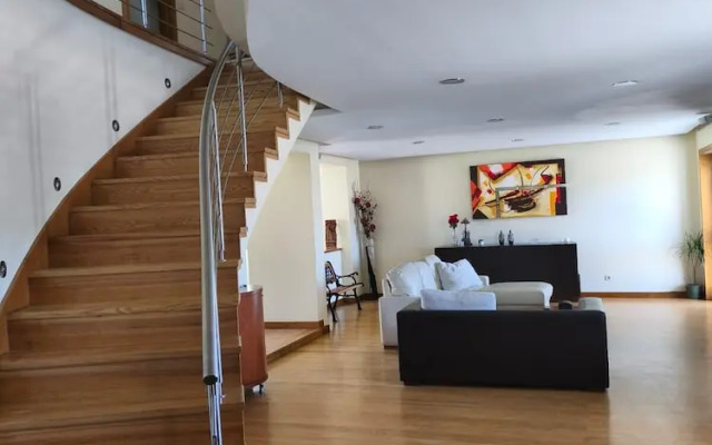 2 Floors Villa Close Ap lia Beach