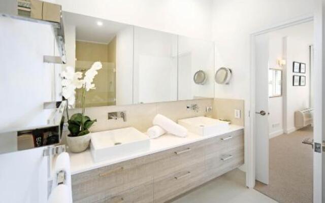 Mariner Point U2