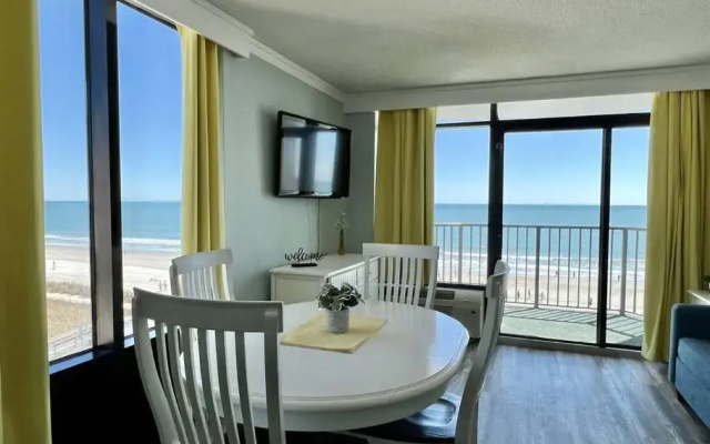 *OCEANFRONT FRESH RENO*KING Bed*Pool*Hot Tub*Approved Dogs*W54
